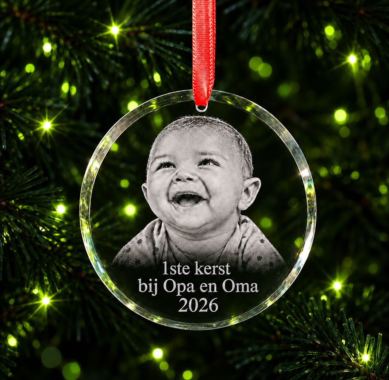 All incrystal Glazen kerstornament met babygravure kersthanger